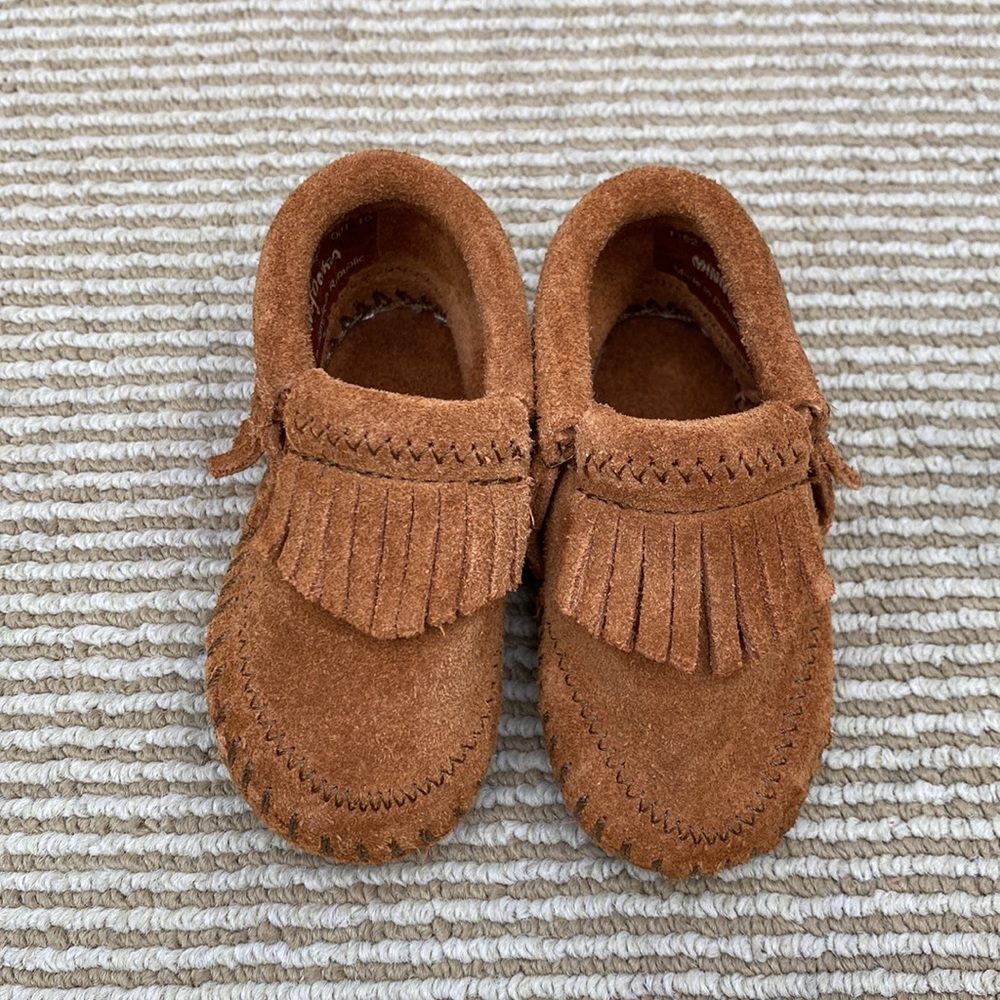 Minnetonka Riley Bootie - Picture 2 of 7